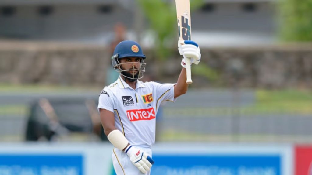What makes Sonal Dinusha a special player in Test cricket?